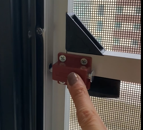 Ankara Kedi Sinekliği Emniyetli Çift Kilit Sistemi